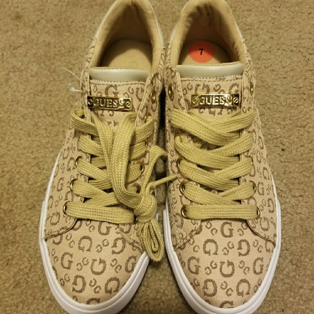 GUESS sneakers new without tags